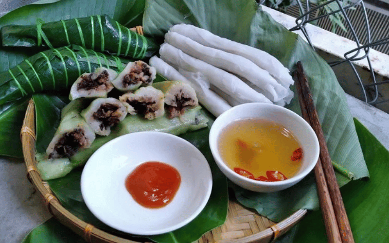 Thức quà bánh lá gói chuối thơm ngon