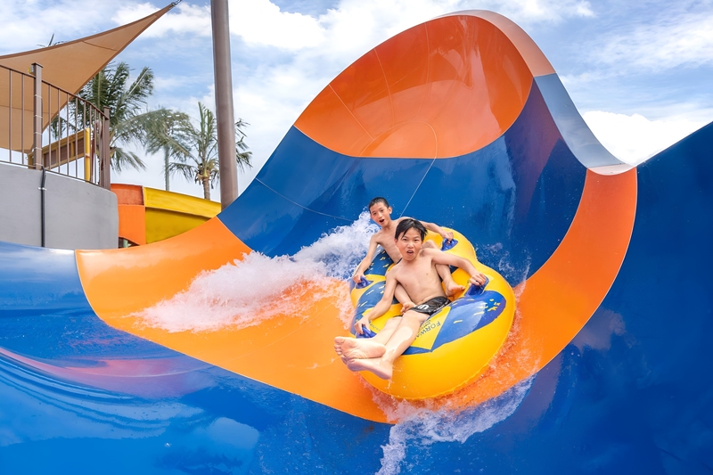 Công viên nước Sun World Sầm Sơn Thanh Hóa sôi động
