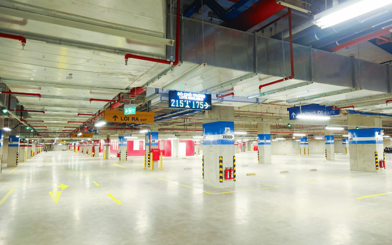 Bãi đỗ xe thông thoáng là tiện ích AEON MALL thanh hóa nổi bật.